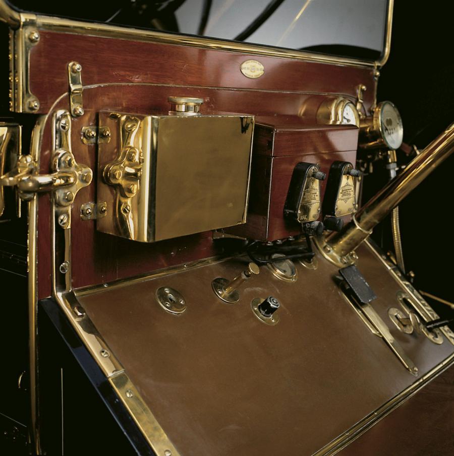  Knox Model R 5-Passenger Touring 1910 года  (фото 2 из 2)